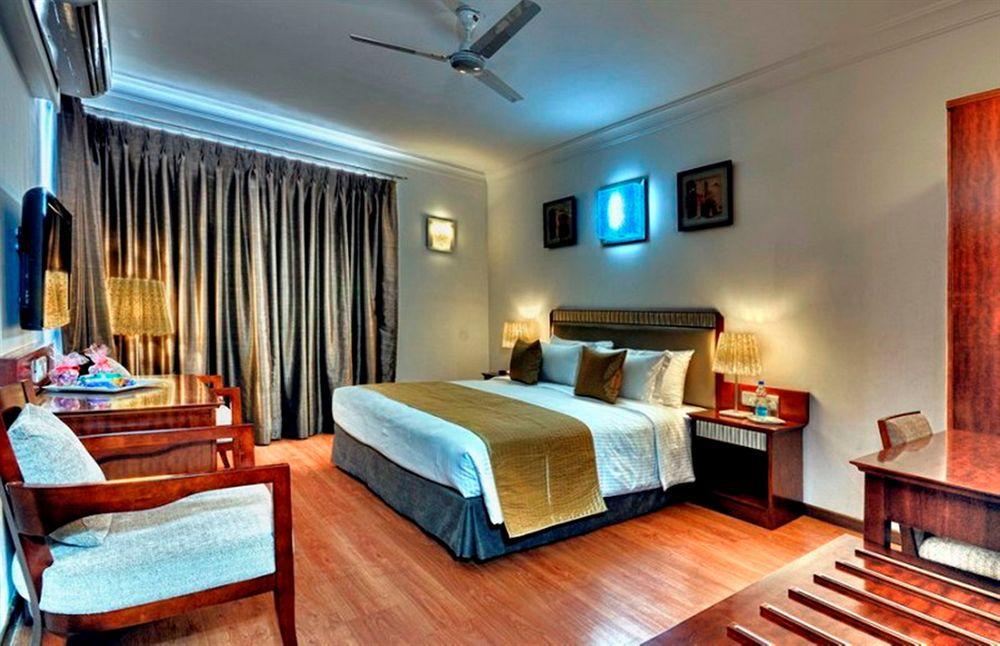 Clubhouse Nami Residency, Ahmedabad Hotel Exterior photo