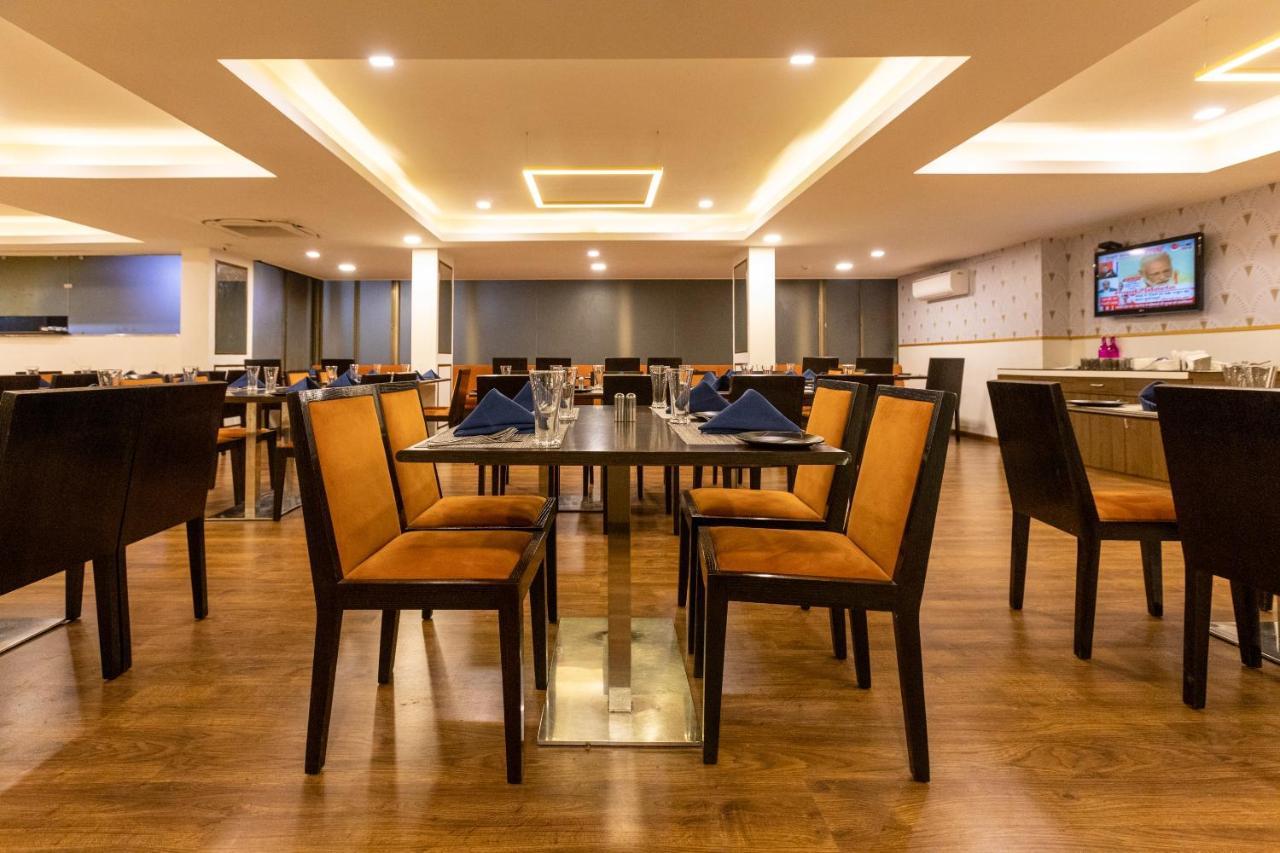 Clubhouse Nami Residency, Ahmedabad Hotel Exterior photo