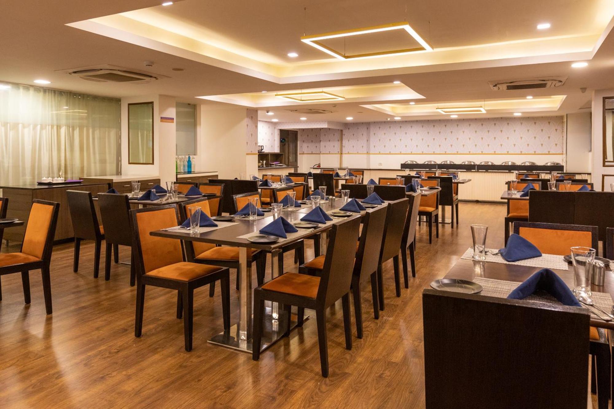 Clubhouse Nami Residency, Ahmedabad Hotel Exterior photo